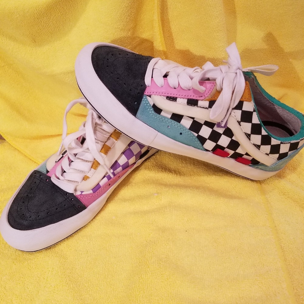 VAN'S OLD SKOOL VAULT CAP LX REGRIND SKATE SNEAKERS MEN'S SIZE (8.5) WOMEN'S(10)